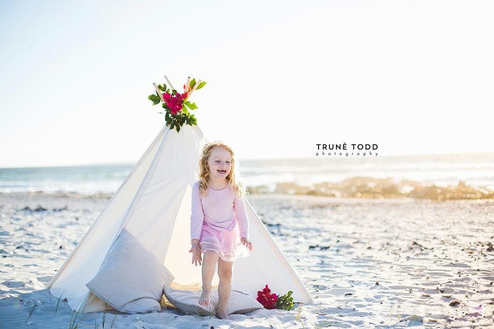 kids beach photoshoot white teepee play tent