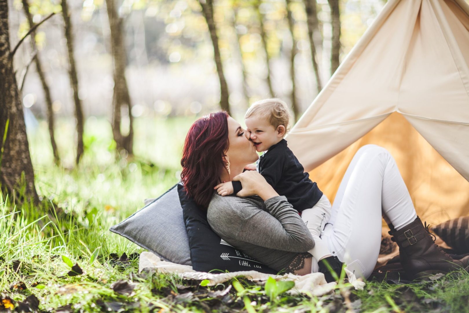 mom baby photoshoot teepee play tent forest